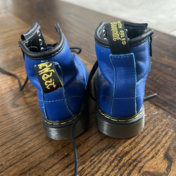 New Dr. Martens Infant/Toddler Leather Lace Up Boots US4 - Picture 3 of 5